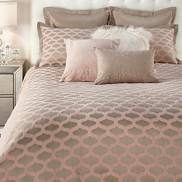 Raleigh 8 Piece Bedding Set | Blush | Color Guide | Trends