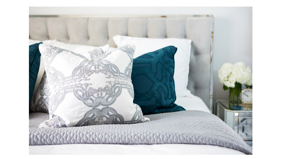 Jenny Bernheim, founder of fashion and lifestyle blog Margo & Me craved a bedroom look as colorful and chic as her fashion aesthetic.