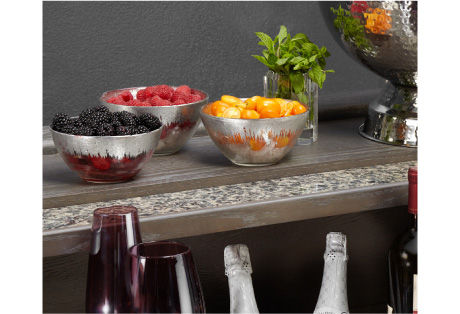 Solaris Dinnerware at the bar